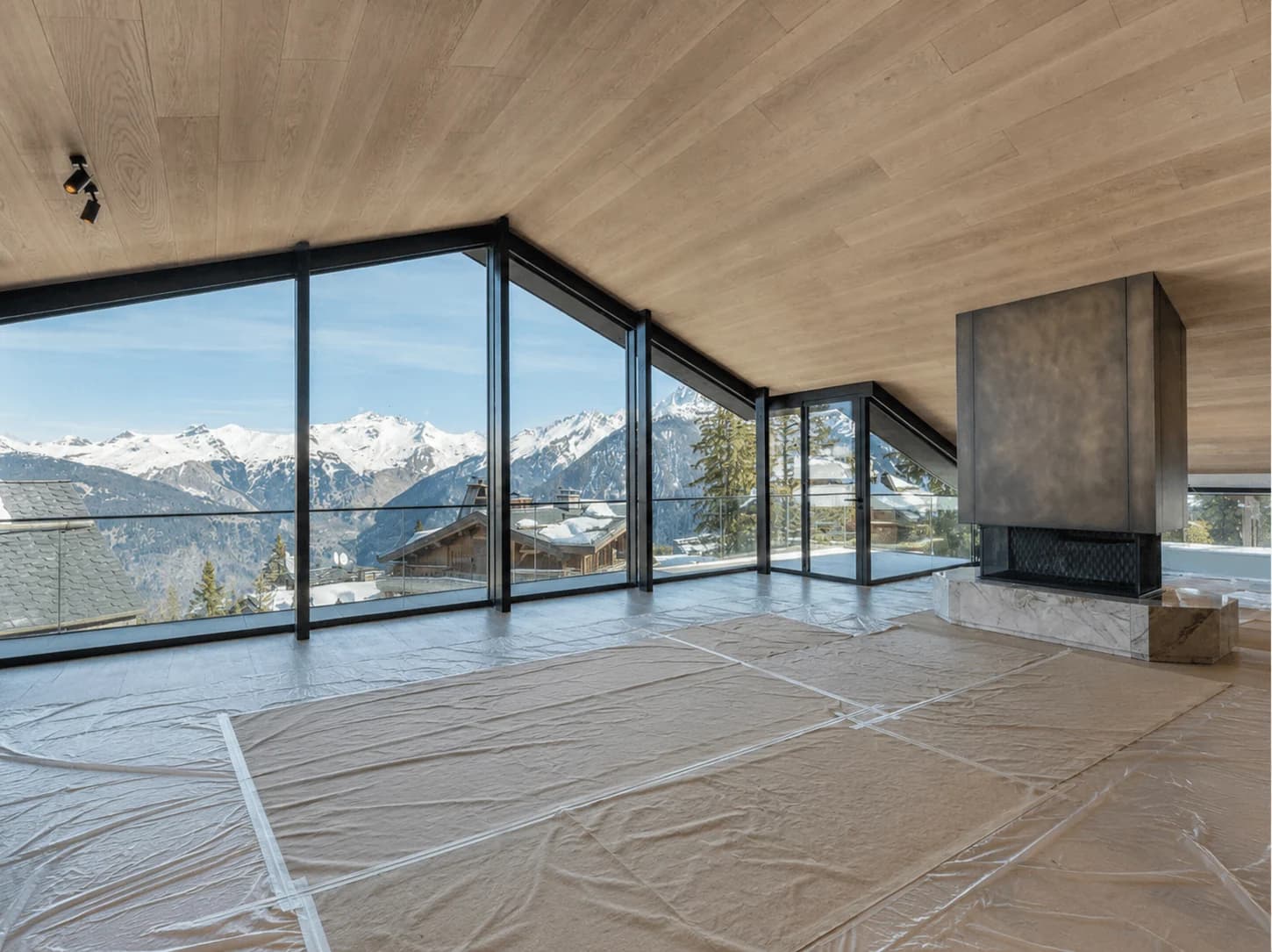 Chalet haut de gamme protégé pendant une intervention de nettoyage