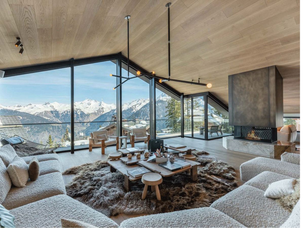 Salon vitré de chalet premium remis en état après travaux